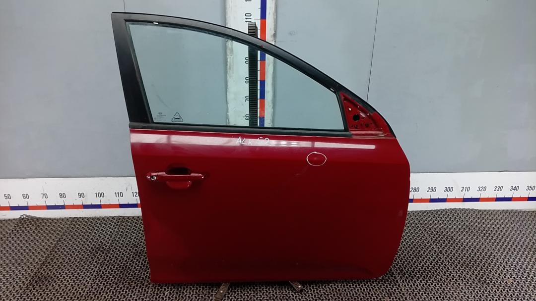 дверь передняя правая Kia Ceed 1 поколение 2008, 1.6 л., дизель, МКПП, хетчбэк 5 дв. - фото №1