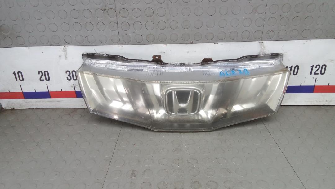 решетка радиатора Honda Civic 8 поколение 2007, 1.8 л., бензин, МКПП, хетчбэк 5 дв. - фото №1