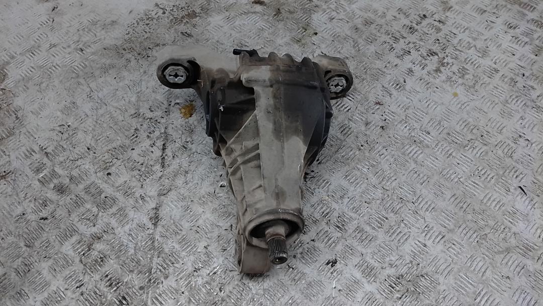редуктор заднего моста Volkswagen Touareg 2 поколение 2011, 3.0 л., V6 TDI, дизель, АКПП, внедорожник 5 дв. - фото №1