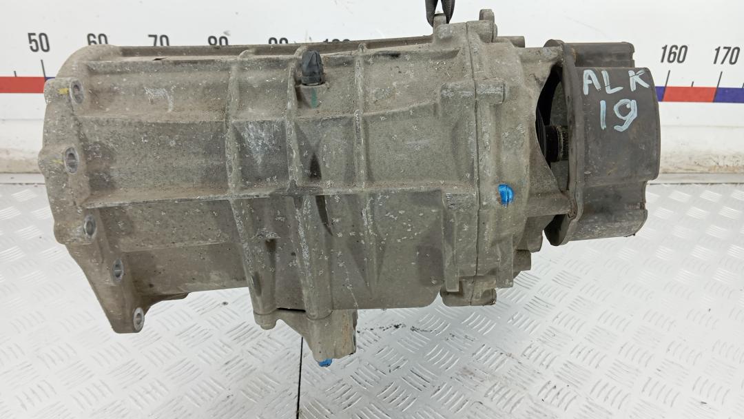 раздаточная коробка Volkswagen Touareg 2 поколение 2011, 3.0 л., V6 TDI, дизель, АКПП, внедорожник 5 дв., BN - фото №1