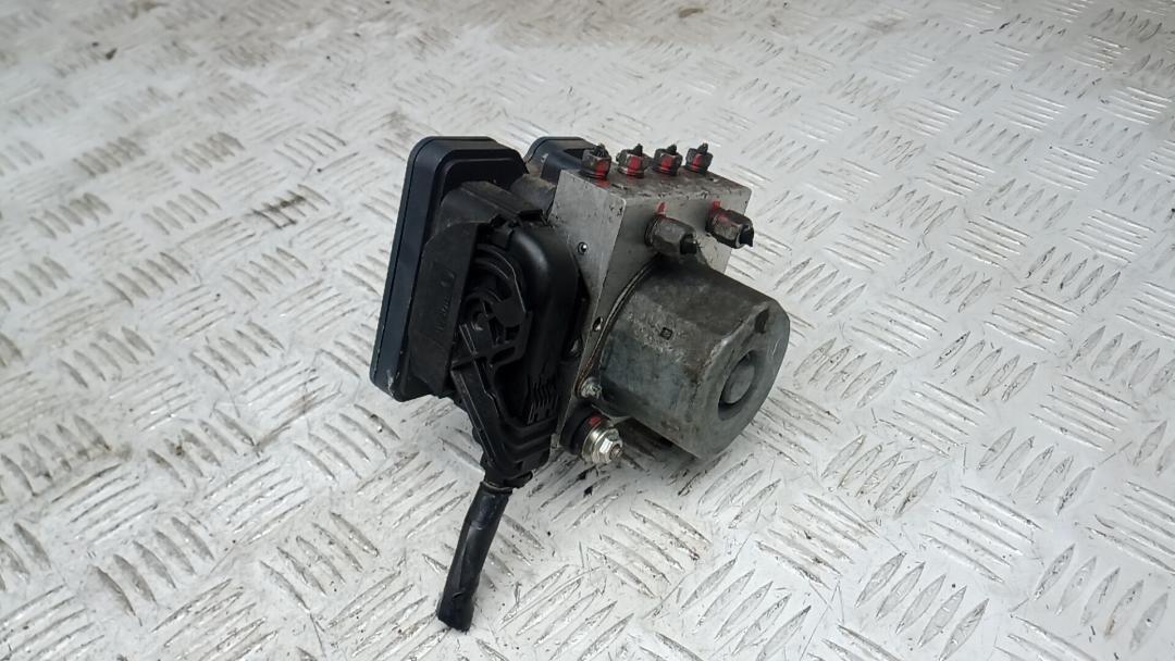 блок ABS Suzuki SX4 2 поколение 2015, 1.6 л., бензин, МКПП, хетчбэк 5 дв., 0265956193 - фото №1