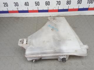 бачок омывателя Volkswagen Touareg 2 поколение 2011, 3.0 л., V6 TDI, дизель, АКПП, внедорожник 5 дв.