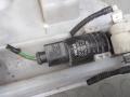 бачок омывателя Volkswagen Touareg 2 поколение 2011, 3.0 л., V6 TDI, дизель, АКПП, внедорожник 5 дв. - фото №5