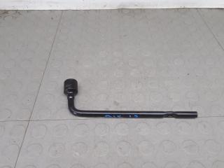 ключ колесный (балонный) Hyundai Santa Fe 3 поколение (DM) 2012, 2.2 л., дизель, МКПП, внедорожник 5 дв.