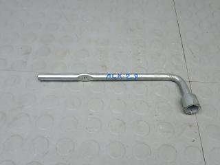 ключ колесный (балонный) Honda Civic 8 поколение [2-й рестайлинг] 2010, 1.4 л., бензин, МКПП, хетчбэк 5 дв.