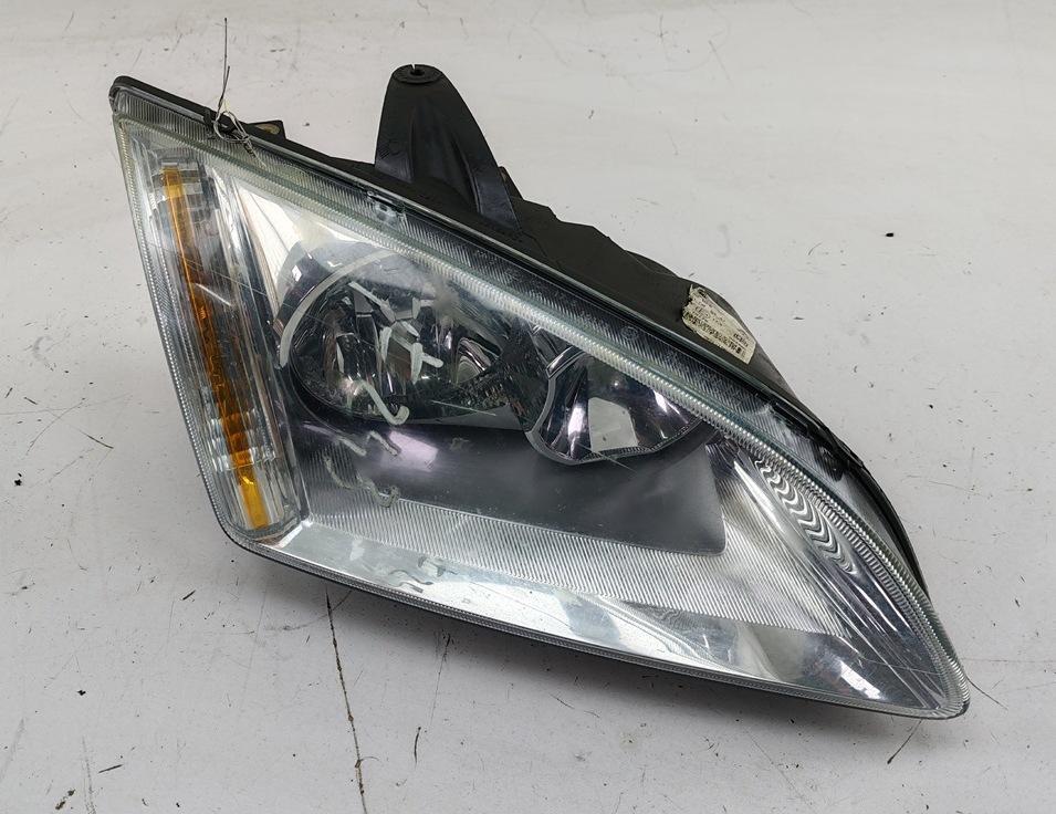 фара правая Ford Focus 2 поколение 2005, 1.6 л., i, бензин, МКПП, серый, хетчбэк 3 дв., 4M5113W029AD - фото №1