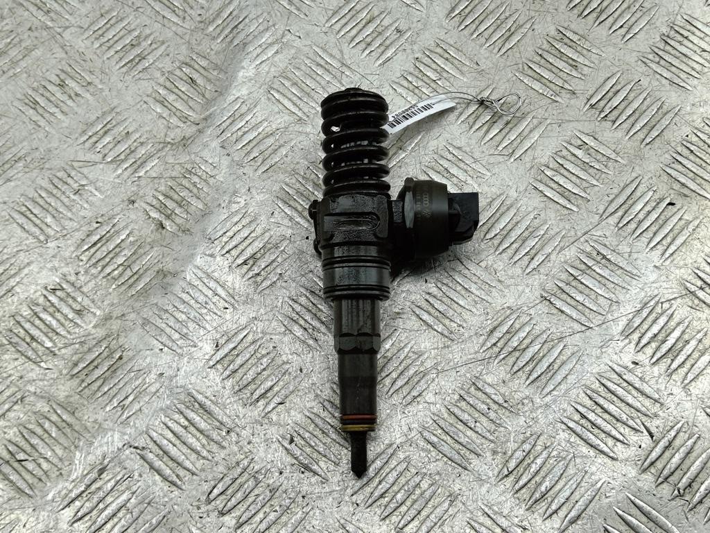 форсунка Volkswagen Passat B6 2007, 2.0 л., дизель, МКПП, серый, седан, 038130073BQ, 0414720312 - фото №1