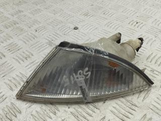 Поворотник (указатель поворота) левый Mitsubishi Carisma 1 поколение 1998, 1.6 л., бензин, МКПП, серый, хетчбэк 5 дв.