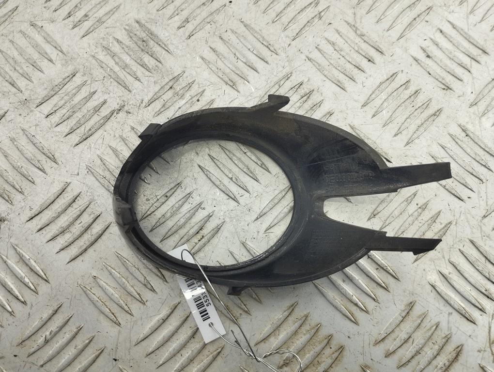 рамка фары противотуманной левой Audi A4 B7 2006, 2.0 л., TFSI, бензин, МКПП, чёрный, универсал, 8E0807819 - фото №1