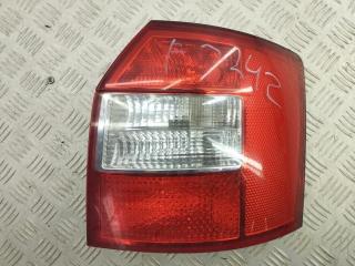 фонарь задний правый Audi A4 B6 2002, 2.0 л., бензин, МКПП, серый, универсал, 8E9945096