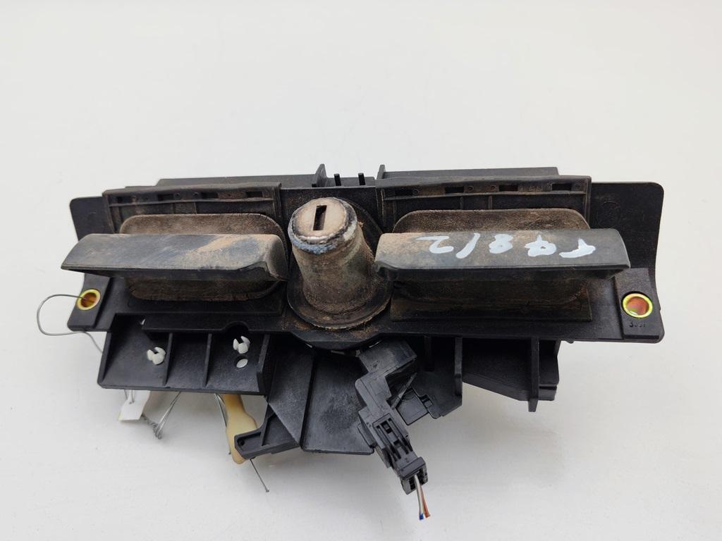 Личинка замка багажника Audi A4 B5 1997, 1.8 л., Ti, бензин, МКПП, серый, универсал