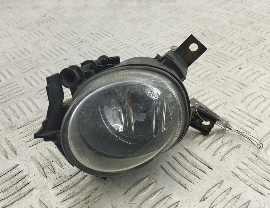 фара противотуманная правая Audi A4 B7 2006, 2.0 л., TFSI, бензин, МКПП, чёрный, универсал, 8E0941700C