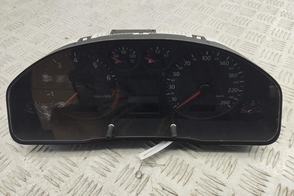 приборная панель Audi A6 C5 2001, 2.4 л., бензин, МКПП, синий, седан, 4B0920900K