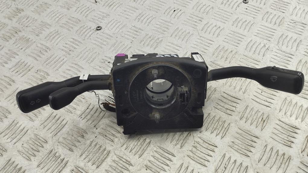переключатель подрулевой Audi A4 B5 2001, 1.9 л., дизель, МКПП, чёрный, универсал, 4D0953513D