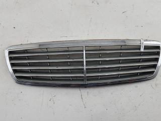 решетка радиатора Mercedes-Benz C-Класс W203/S203/CL203 2002, серый, универсал, 2038800183