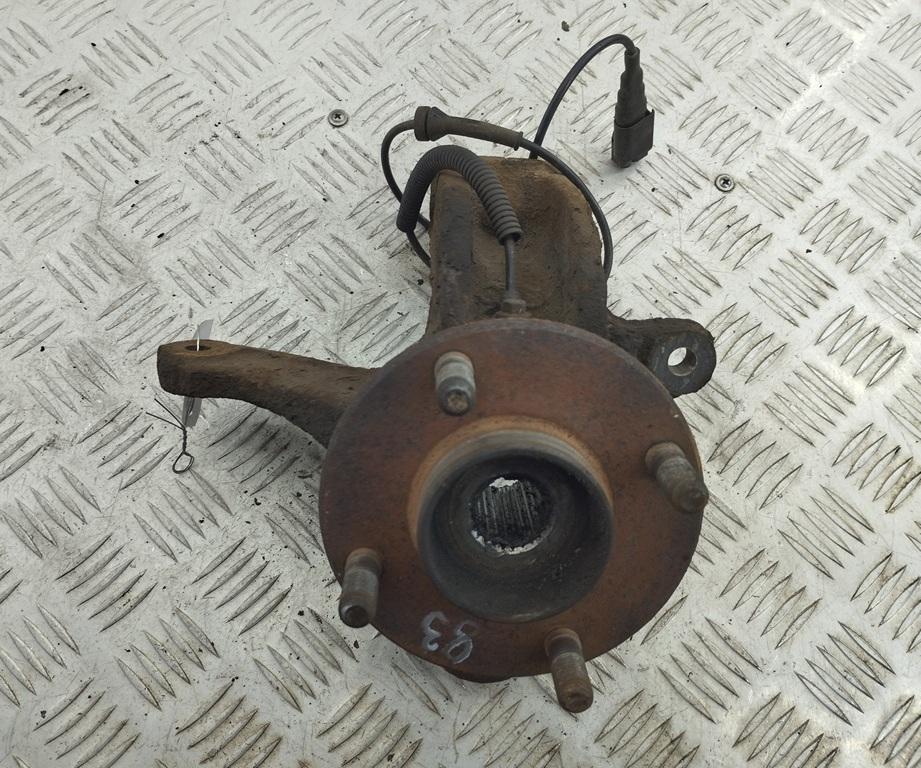 ступица передняя правая Ford Fiesta 5 поколение 2004, 1.3 л., бензин, МКПП, чёрный, хетчбэк 5 дв. - фото №1