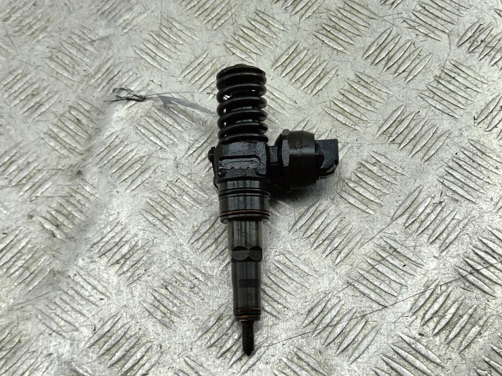 форсунка Audi A4 B5 2001, 1.9 л., дизель, МКПП, чёрный, универсал, 045130073T