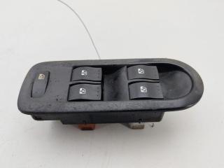 кнопка стеклоподъемника переднего левого Renault Scenic 2 поколение [рестайлинг] 2006, 2.0 л., бензин, АКПП, синий, минивэн, 8200160603