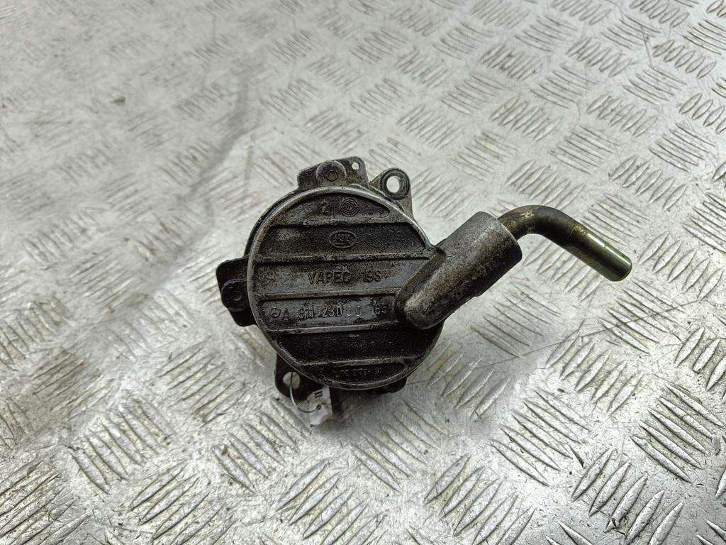 насос вакуумный Mercedes-Benz C-Класс W203/S203/CL203 2003, 2.2 л., дизель, МКПП, серый, универсал, 6112300065 - фото №1