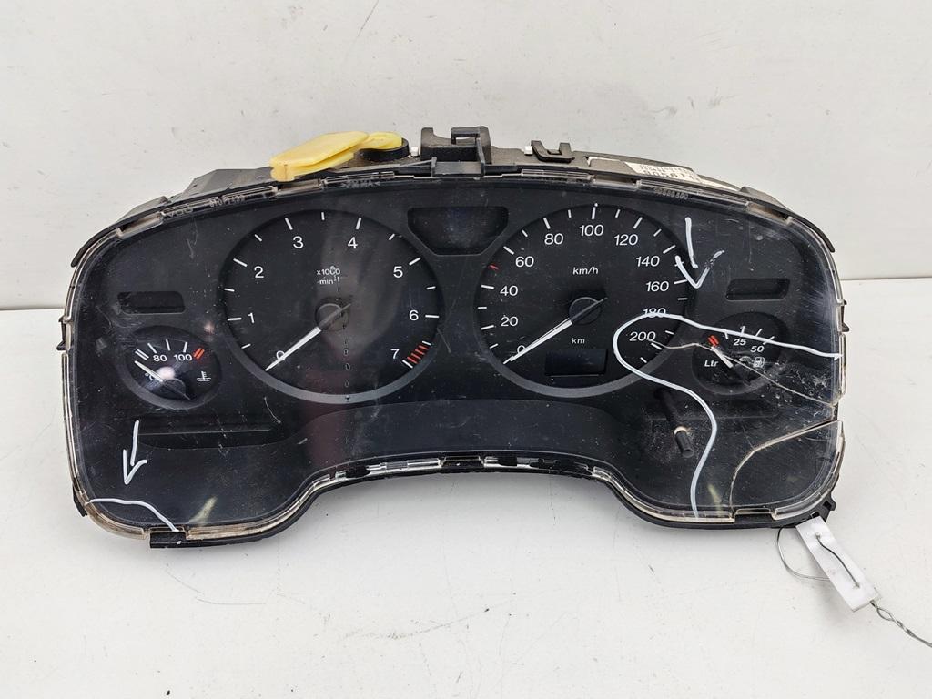 приборная панель Opel Astra G 1998, 1.6 л., бензин, МКПП, серый, хетчбэк 3 дв., 90561454QN - фото №1