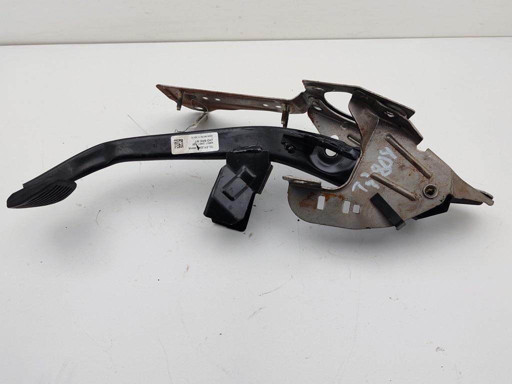 педаль тормоза Ford Focus 2 поколение 2004, 1.6 л., i, бензин, МКПП, серый, хетчбэк 5 дв., 4M512467AM - фото №1