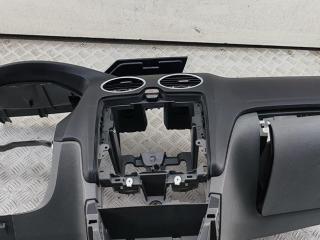панель передняя салона (торпедо) Ford Focus 2 поколение [рестайлинг] 2008, 1.8 л., бензин, МКПП, белый, универсал, 8M51A04805A