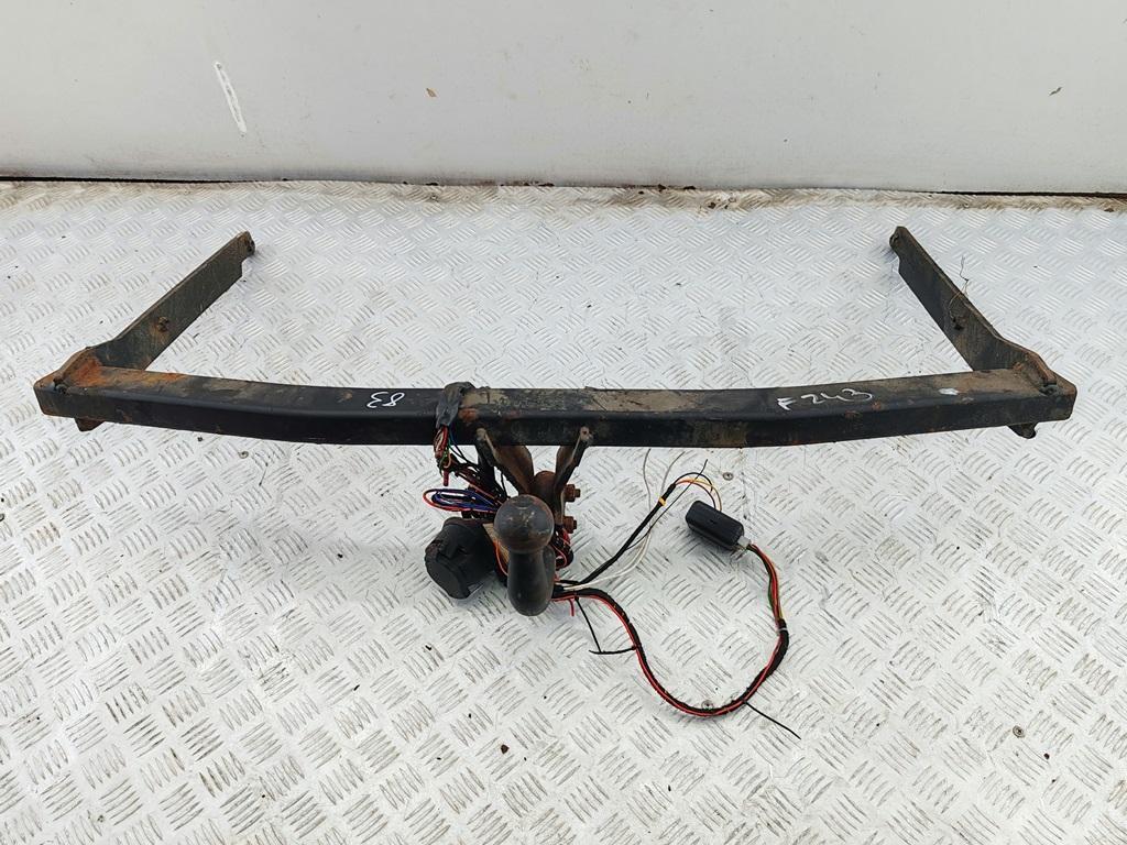 прицепное устройство (фаркоп) Ford Focus 2 поколение 2005, 1.6 л., i, бензин, МКПП, серый, хетчбэк 3 дв. - фото №1