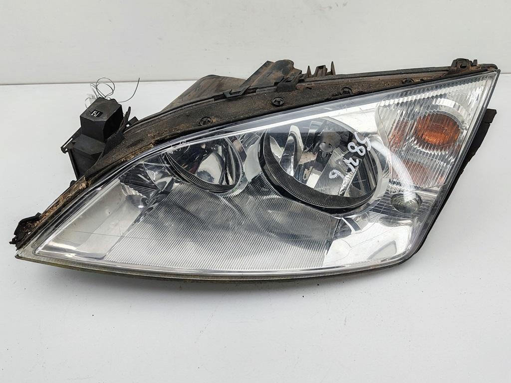 фара левая Ford Mondeo 3 поколение 2001, 1.8 л., бензин, МКПП, серый, хетчбэк 5 дв., 1S71-13006-AJ - фото №1