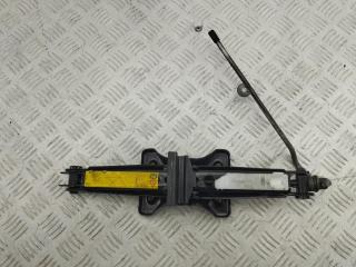домкрат Ford Focus 2 поколение 2004, 1.6 л., i, бензин, МКПП, серый, хетчбэк 5 дв., 3M5117080