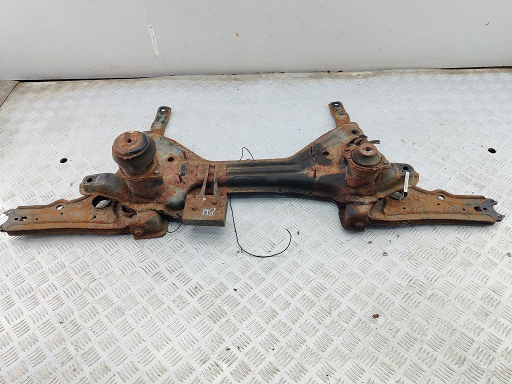 подрамник передний Volkswagen Golf 3 поколение 1994, 1.6 л., бензин, МКПП, красный, хетчбэк 5 дв. - фото №1