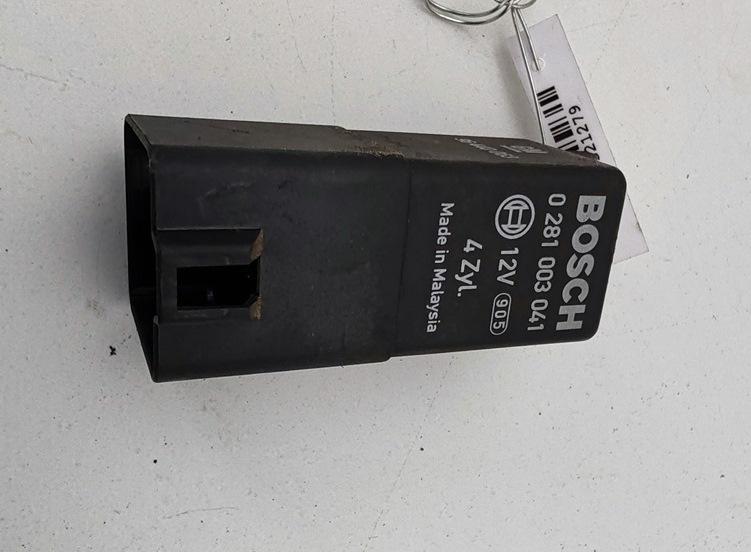 реле накала свечей Opel Antara 2007, 2.0 л., дизель, МКПП, чёрный, внедорожник 5 дв., 96440063