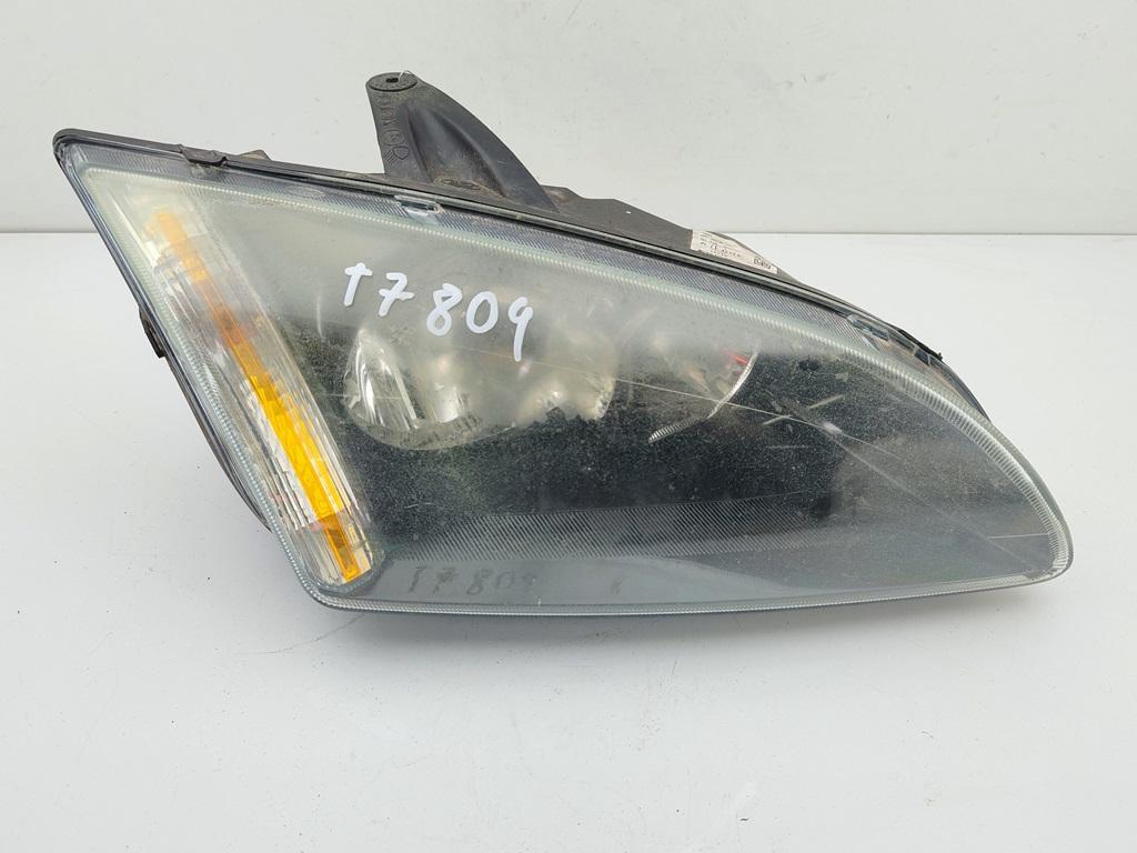 фара правая Ford Focus 2 поколение 2004, 1.6 л., i, бензин, МКПП, серый, хетчбэк 5 дв., 3M5113W029JB - фото №1