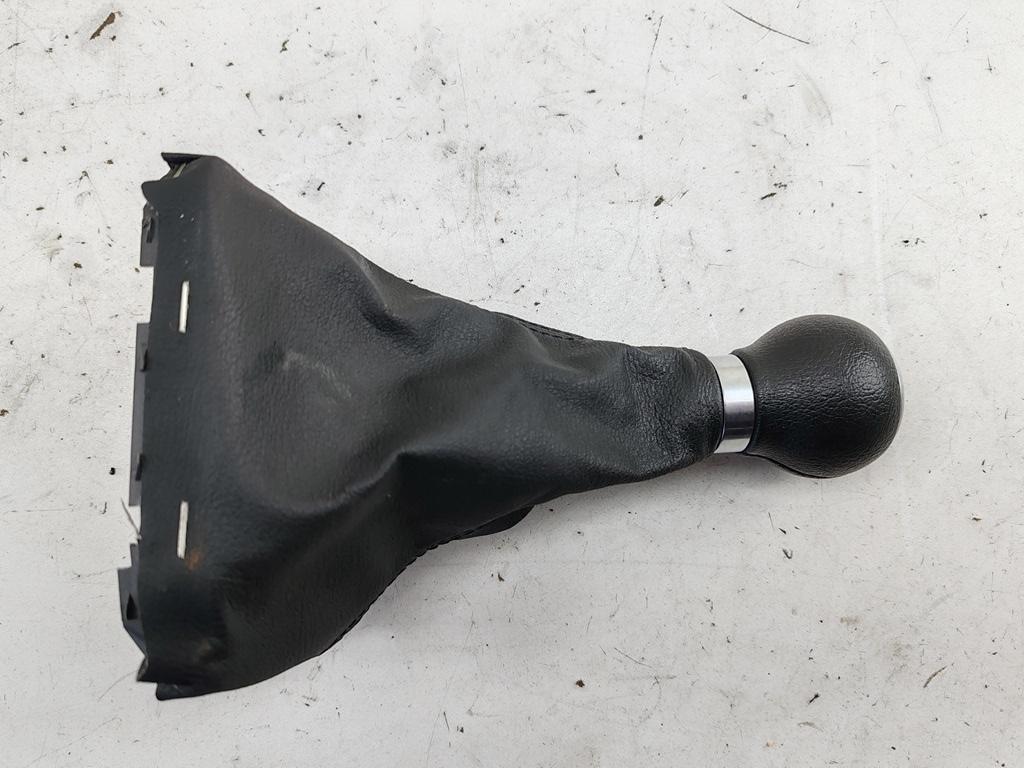 Рукоятка (ручка кулисы) КПП Volkswagen Passat B6 2009, 1.8 л., бензин, МКПП, чёрный, универсал - фото №1