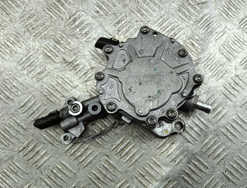 насос вакуумный Volkswagen Jetta 5 поколение 2008, 1.9 л., дизель, МКПП, серый, седан, 038145209M - фото №1