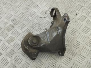 кронштейн КПП Volkswagen Passat B5 1998, 1.8 л., бензин, МКПП, чёрный, универсал, 8D0399114S