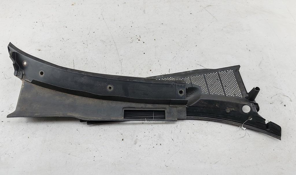 дождевик Volkswagen Golf 3 поколение 1994, 1.6 л., бензин, МКПП, красный, хетчбэк 5 дв., 1H1819415B, 1H1819416B - фото №1
