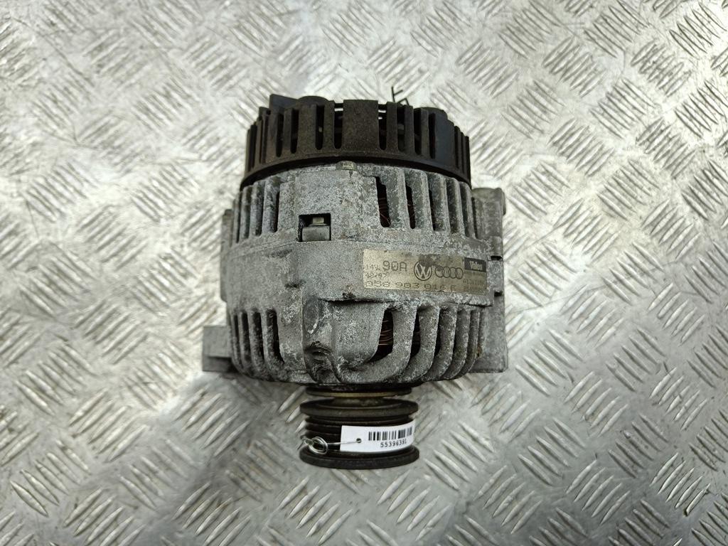 генератор Volkswagen Passat B5 1997, 1.6 л., бензин, МКПП, зелёный, седан, 058903016E - фото №1