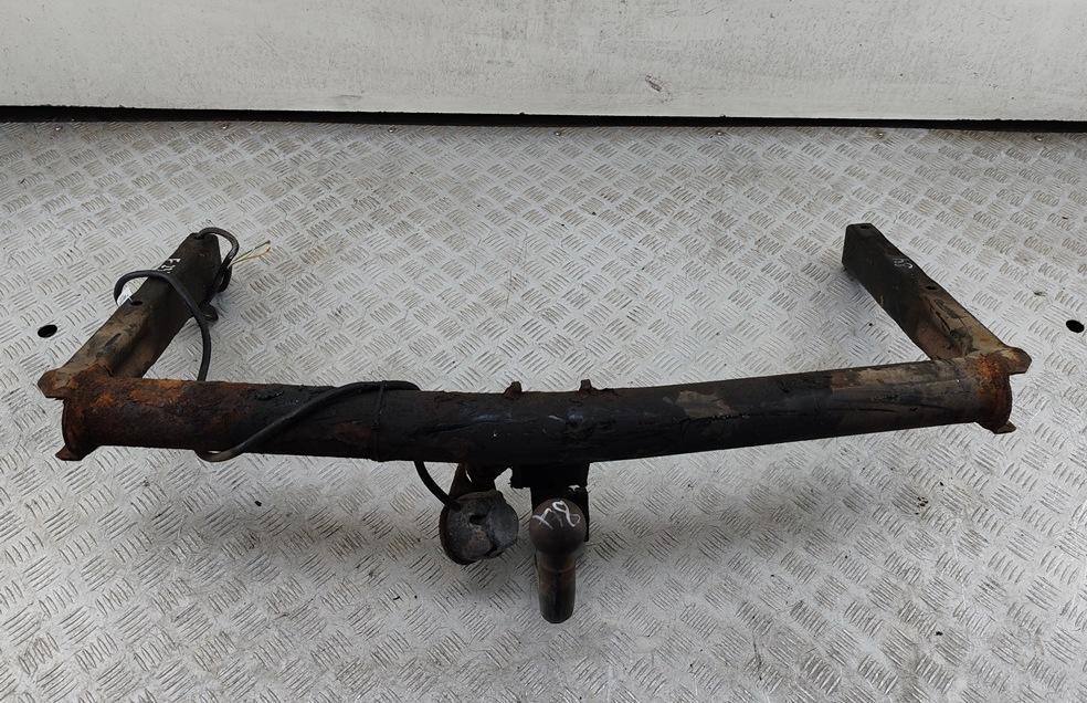 прицепное устройство (фаркоп) Volkswagen Passat B5 1998, 1.8 л., бензин, МКПП, чёрный, универсал - фото №1