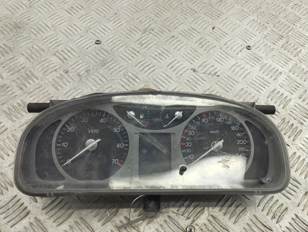 приборная панель Renault Laguna 2 поколение 2001, 1.8 л., бензин, МКПП, синий, универсал, 8200170303 - фото №1