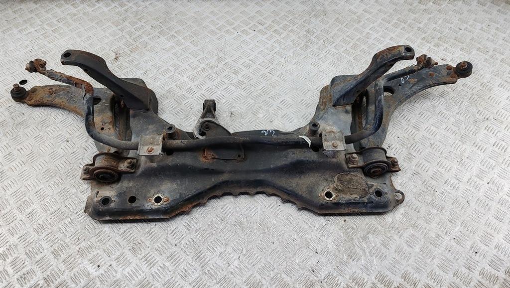 подрамник передний Ford Focus 1 поколение 2000, 1.4 л., бензин, МКПП, синий, универсал - фото №1