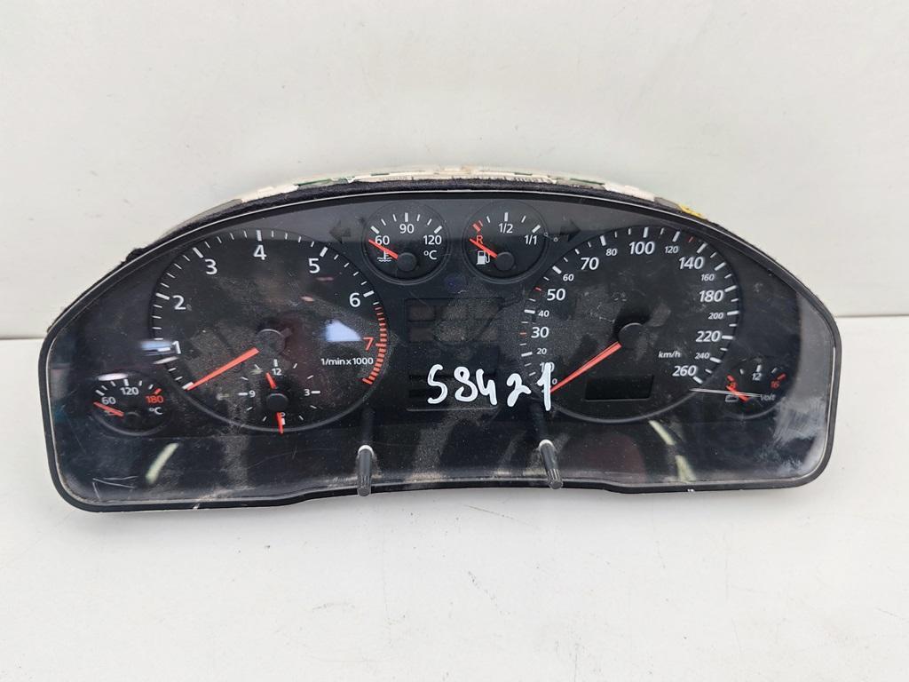 приборная панель Audi A6 4B/C5 1998, 2.4 л., бензин, АКПП, серый, универсал, 4B0919860F - фото №1