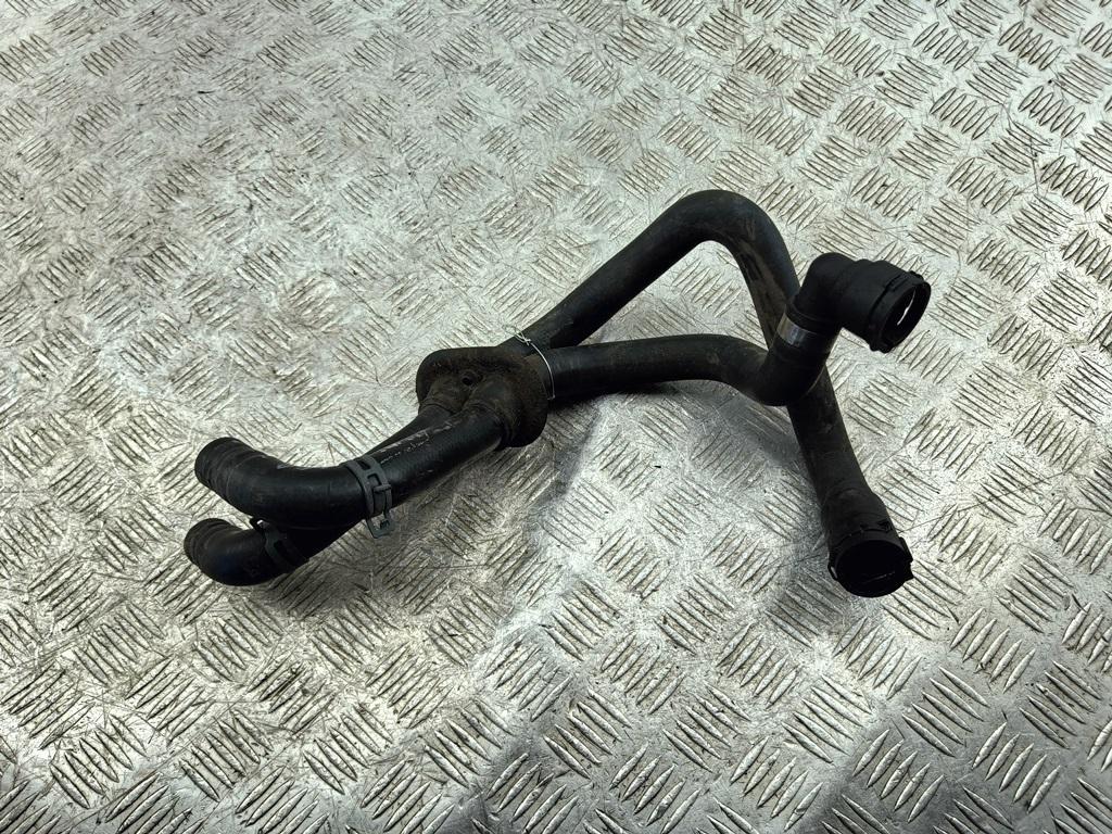 патрубок отопителя (печки) Audi A4 B5 1997, 1.8 л., Ti, бензин, 8D0819373N, 8D0819371H