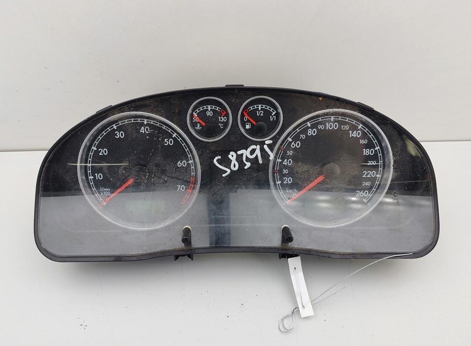 приборная панель Volkswagen Passat B5+ (GP) 2001, 2.0 л., бензин, МКПП, синий, универсал, 3B0920805