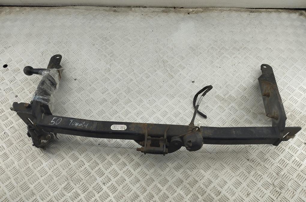 прицепное устройство (фаркоп) Toyota RAV4 XA30 2006, 2.2 л., дизель, МКПП, чёрный, внедорожник 5 дв., 043213 - фото №1