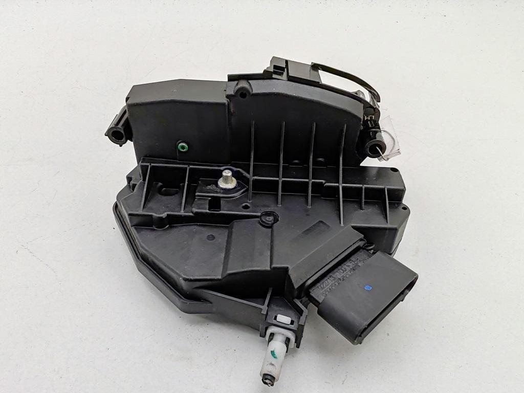 замок двери задней левой Ford Focus 3 поколение 2011, 1.6 л., i, бензин, МКПП, чёрный, универсал, BM5AA26413AC - фото №1