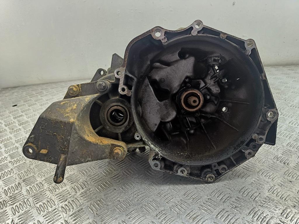 МКПП Opel Vectra C 2003, 2.2 л., дизель, МКПП, серый, хетчбэк 5 дв., F35