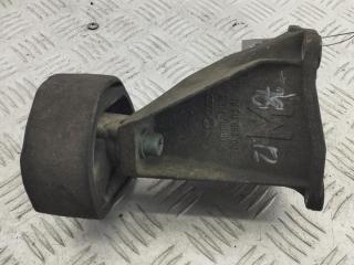 кронштейн КПП Audi A4 B5 1997, 1.8 л., Ti, бензин, МКПП, серый, универсал, 8D0393113AU