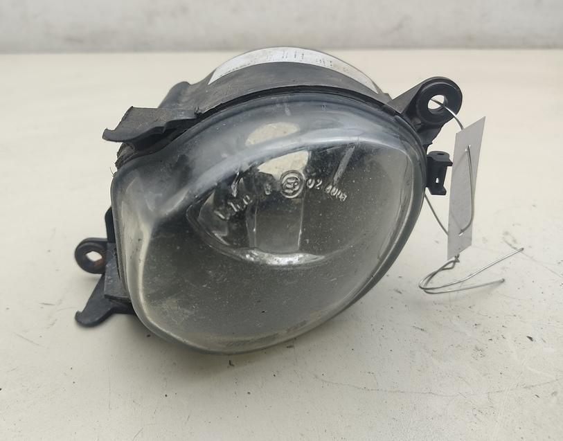 фара противотуманная левая Audi A4 B5 2001, 1.9 л., дизель, МКПП, чёрный, универсал, 8D0941699B