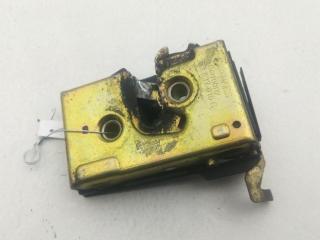 замок двери передней правой Volkswagen Passat B4 1996, 1.9 л., дизель, МКПП, зелёный, универсал, 357837016G
