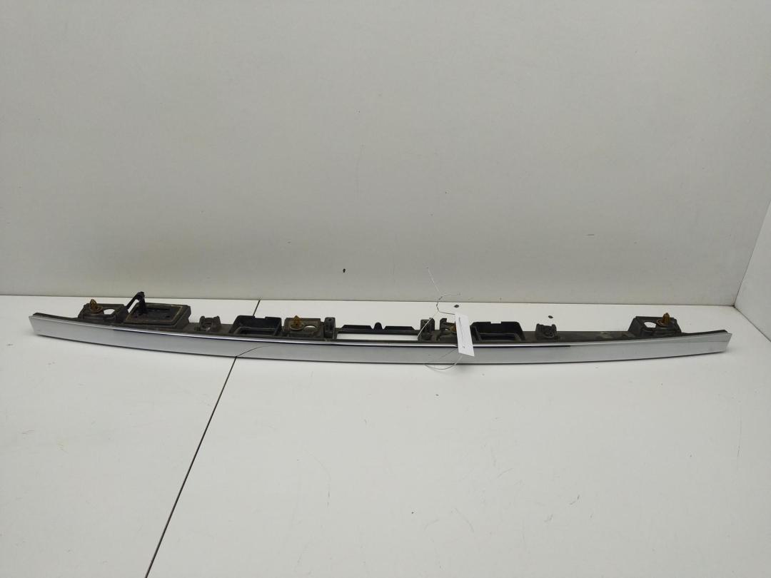 накладка подсветки номера Mercedes-Benz C W204 2009, 2.2 л., дизель, АКПП, серый, универсал, 2047400593
